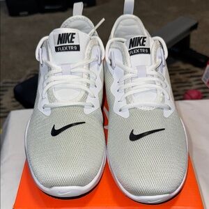 Nike Women Flex TR9 White Sneakers
